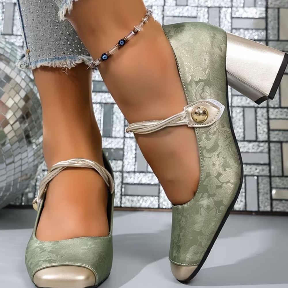 NWT Mary Jane’s NEVER WORN adorable strap closure sage color chunky heels.